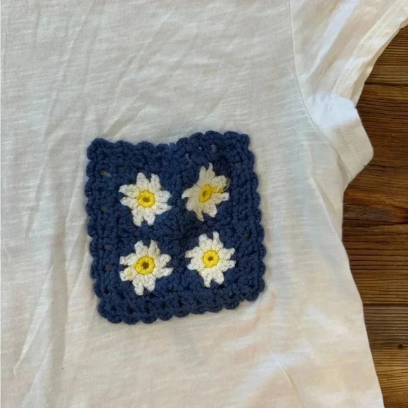 Adorable Cupio Crochet Pocket Tee! Size L - Picture 5 of 9